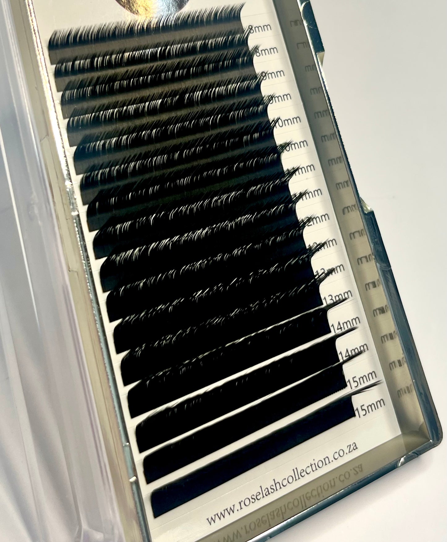 L-shape volume mixed tray