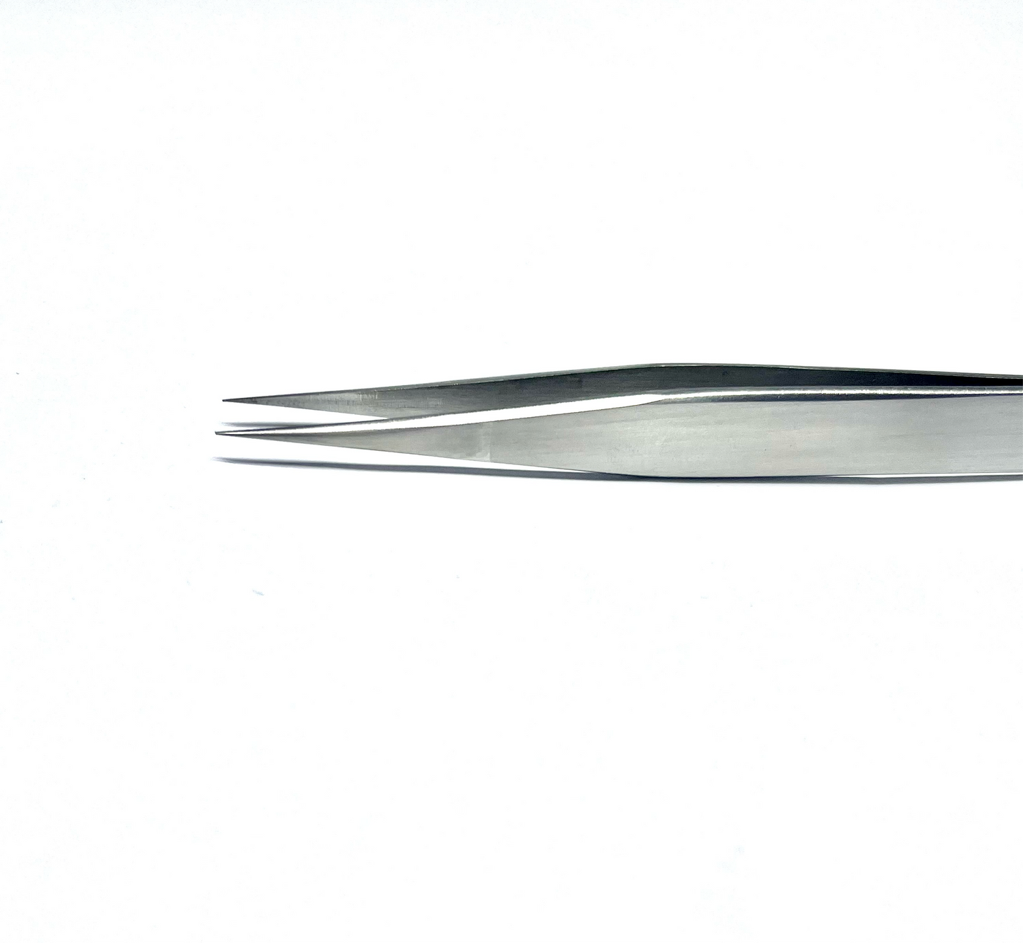 Straight isolation tweezers