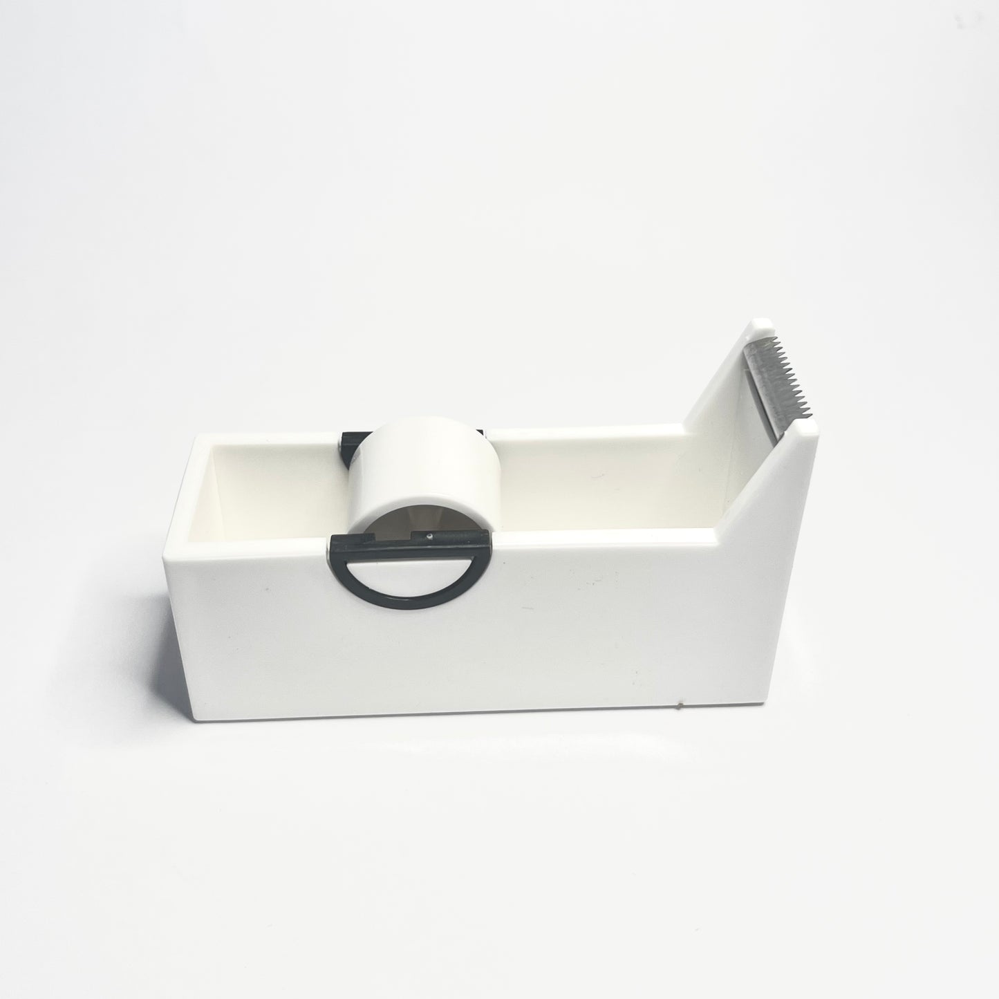 Tape dispenser