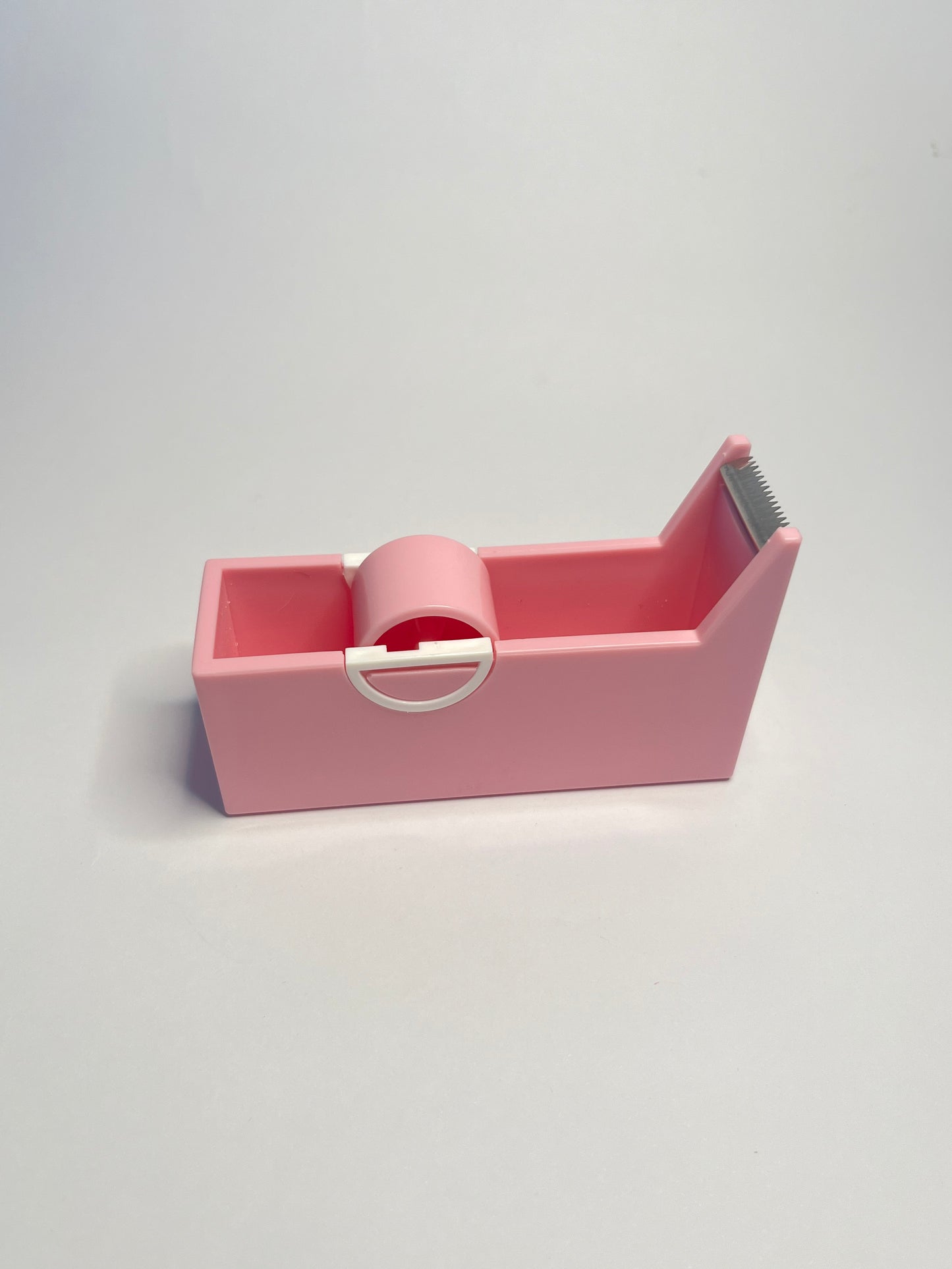 Tape dispenser